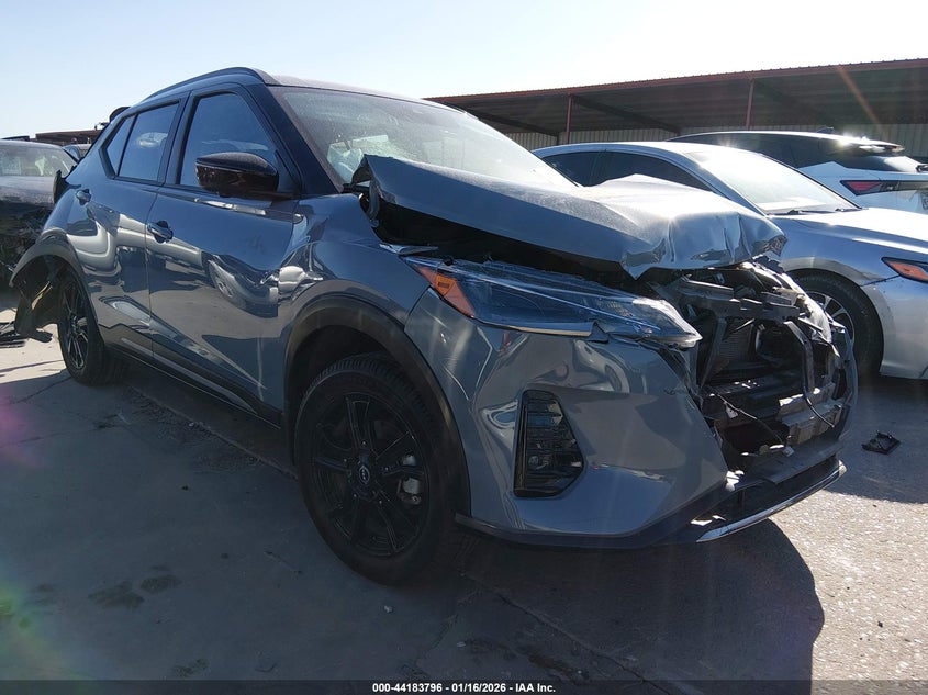 2023 Nissan Kicks Sr Xtronic Cvt