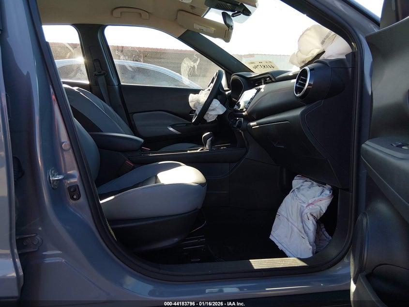 2023 Nissan Kicks Sr Xtronic Cvt