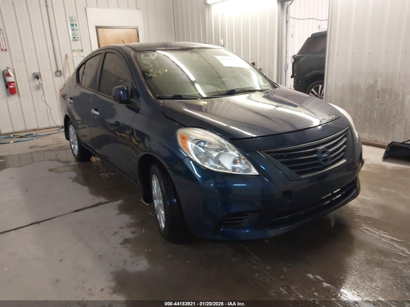 2013 Nissan Versa 1.6 Sv