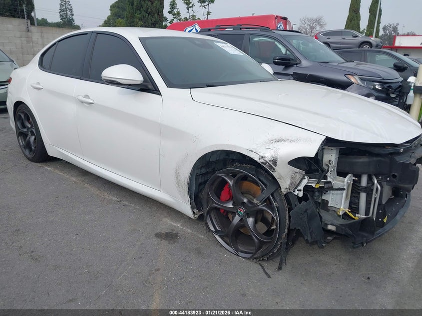 2018 ALFA ROMEO GIULIA TI SPORT RWD