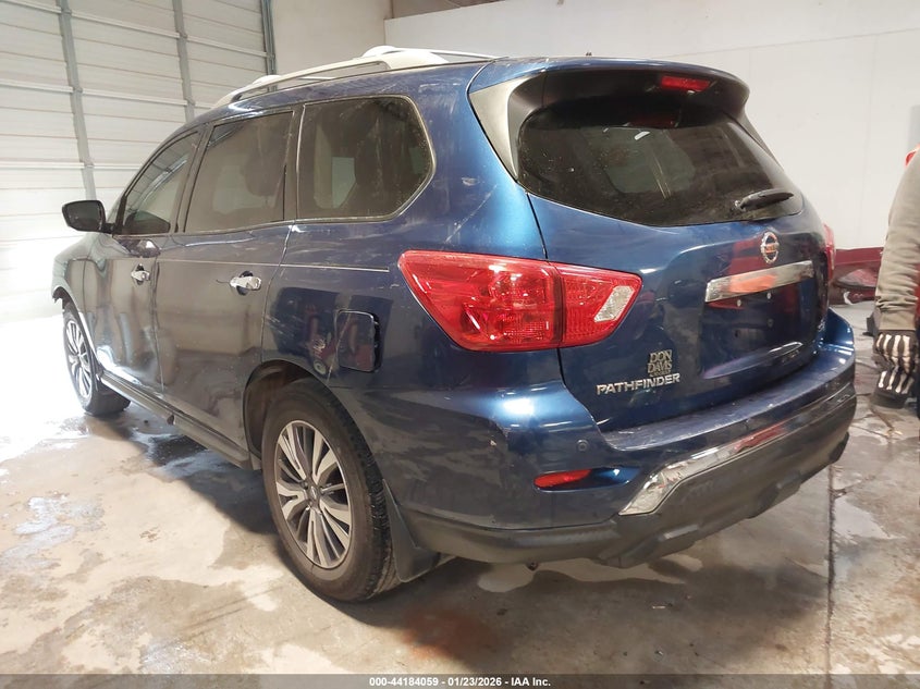 2018 Nissan Pathfinder Sv