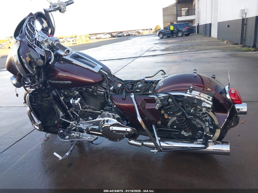 2018 Harley-Davidson Flhtk Ultra Limited VIN: 1HD1KED37JB667913 Lot: 44184076