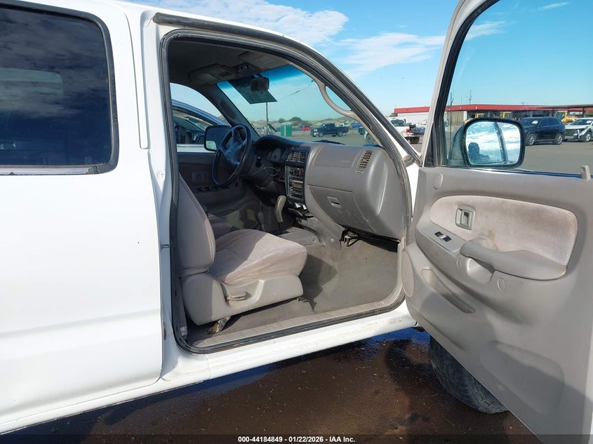 2002 Toyota Tacoma Base V6