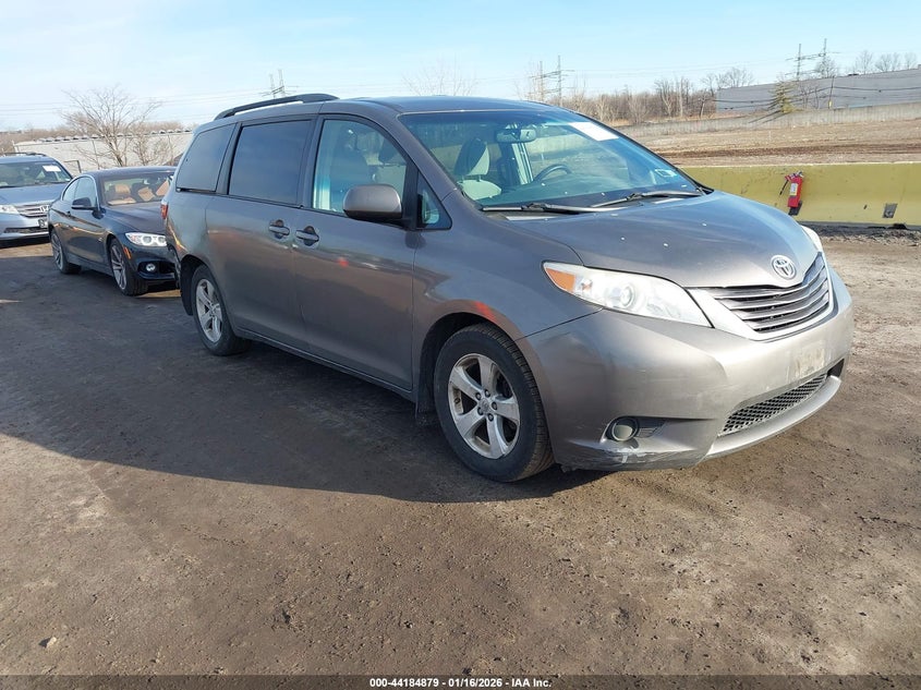 2017 Toyota Sienna Le 8 Passenger
