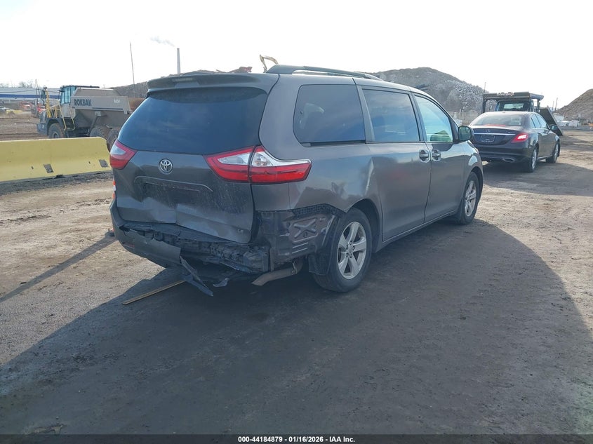 2017 Toyota Sienna Le 8 Passenger