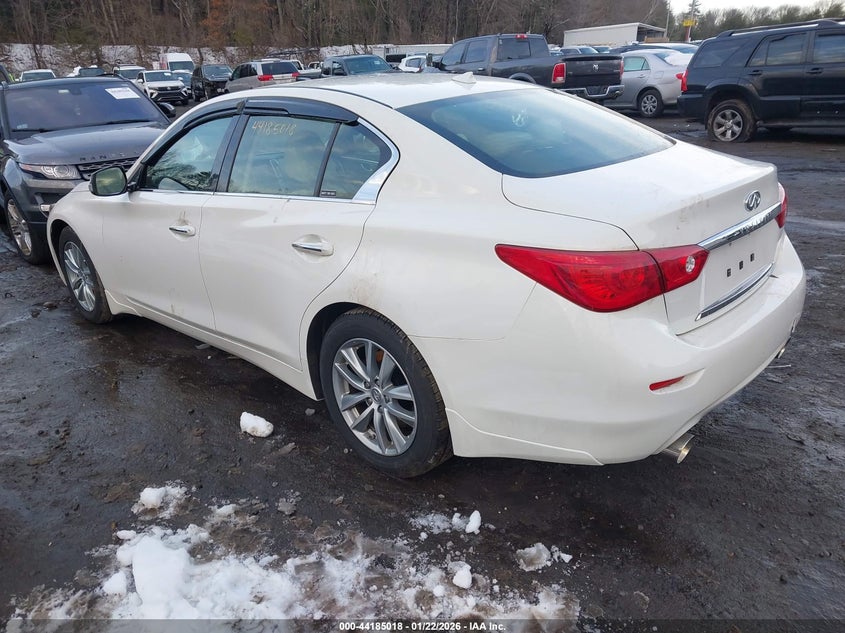 2015 Infiniti Q50 Premium