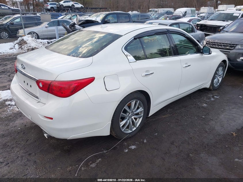 2015 Infiniti Q50 Premium