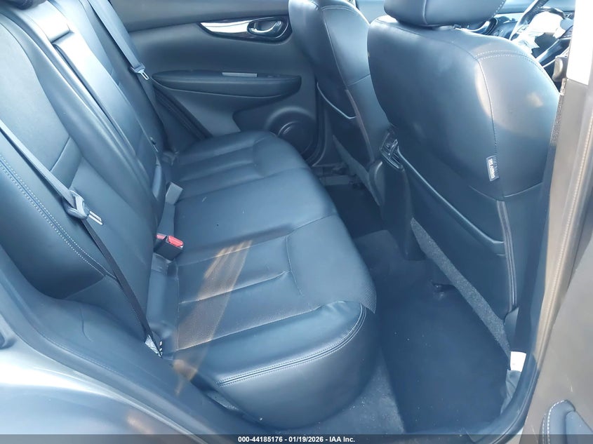 2018 Nissan Rogue Sport - view 8