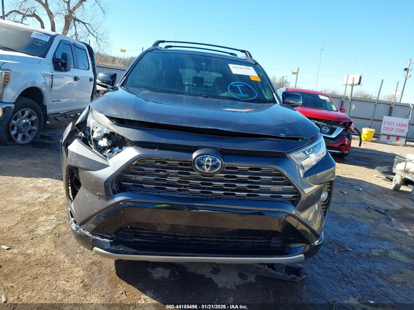 2021 TOYOTA RAV4 HYBRID XSE — Фото 12