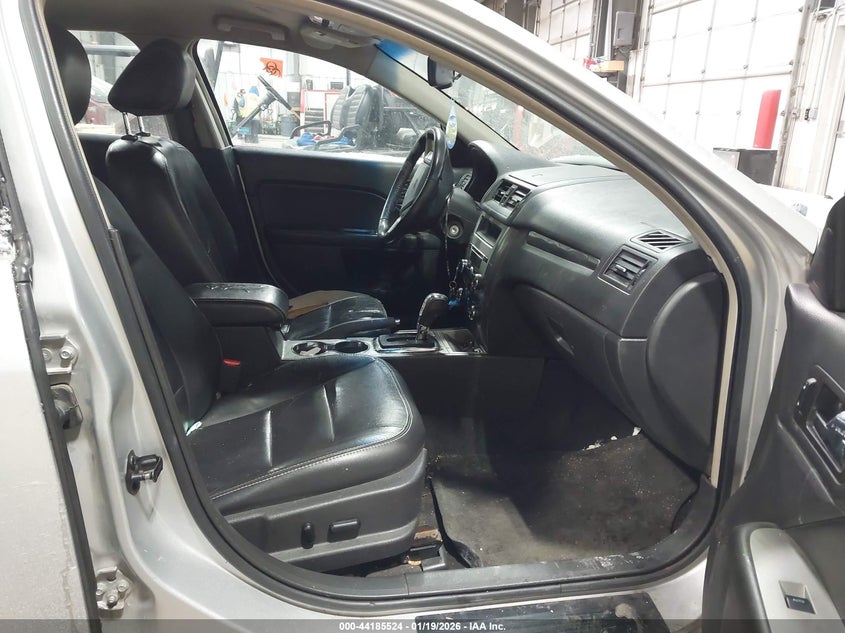 2011 FORD FUSION auction photo 5