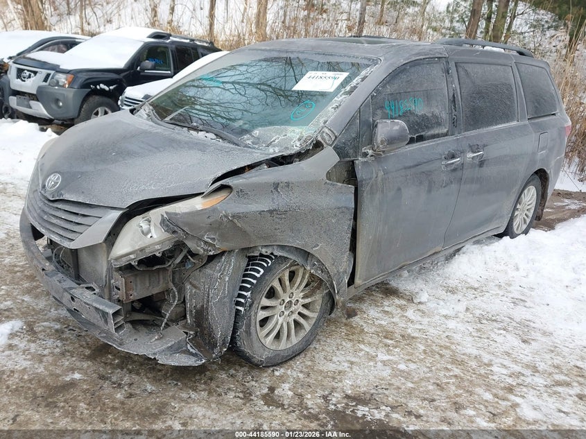 2015 Toyota Sienna Xle Premium 8 Passenger