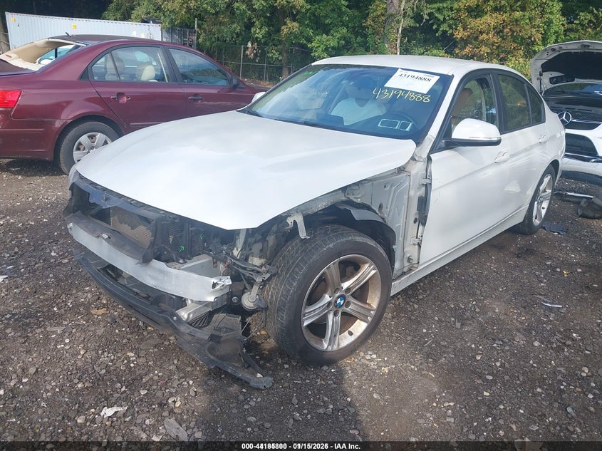 2013 BMW 320I auction photo 2