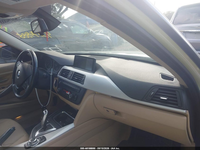 2013 BMW 320I auction photo 5