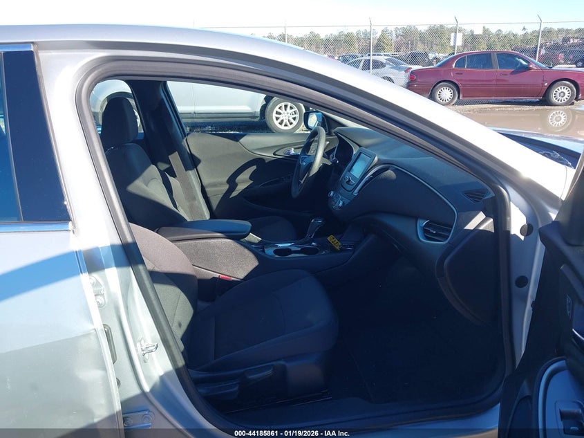 2017 Chevrolet Malibu 1Fl