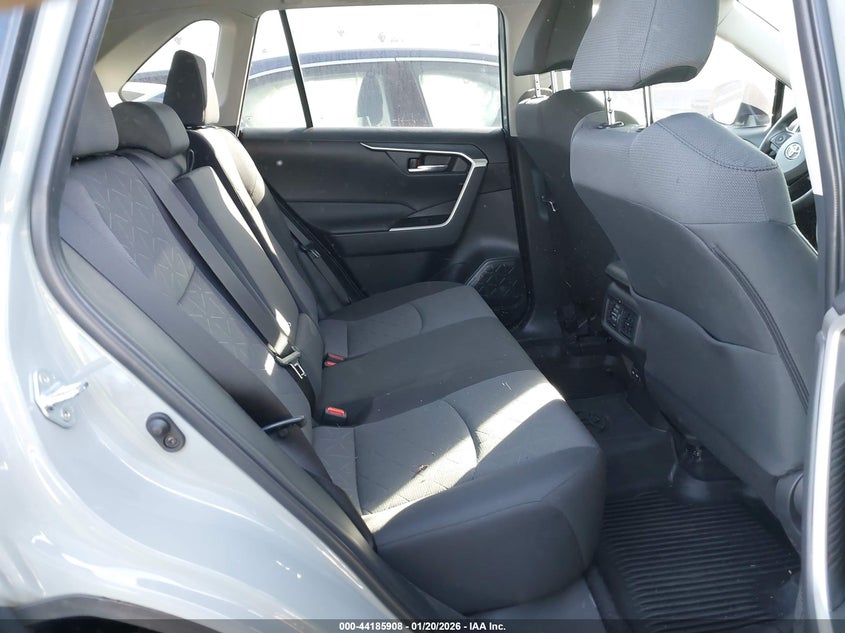 VIN 2T3W1RFV1PW295954 2023 TOYOTA RAV4 XLE