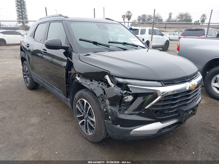 2024 CHEVROLET TRAILBLAZER — zdjęcie z aukcji