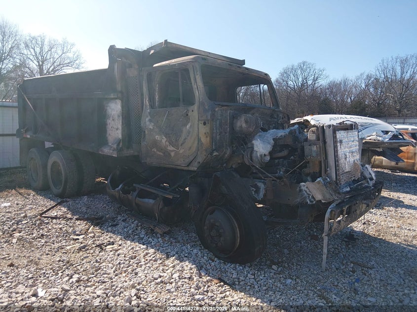 1993 INTERNATIONAL 8000 8200