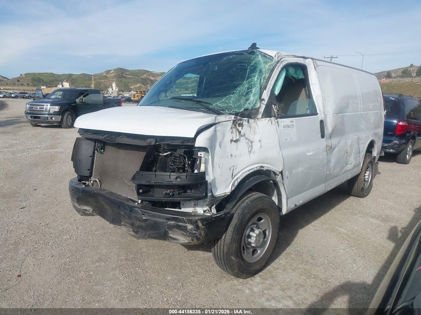 Vin: 1gczggf74n1219366, lot: 44682326, chevrolet express cargo rwd 3500 regular wheelbase wt 20222