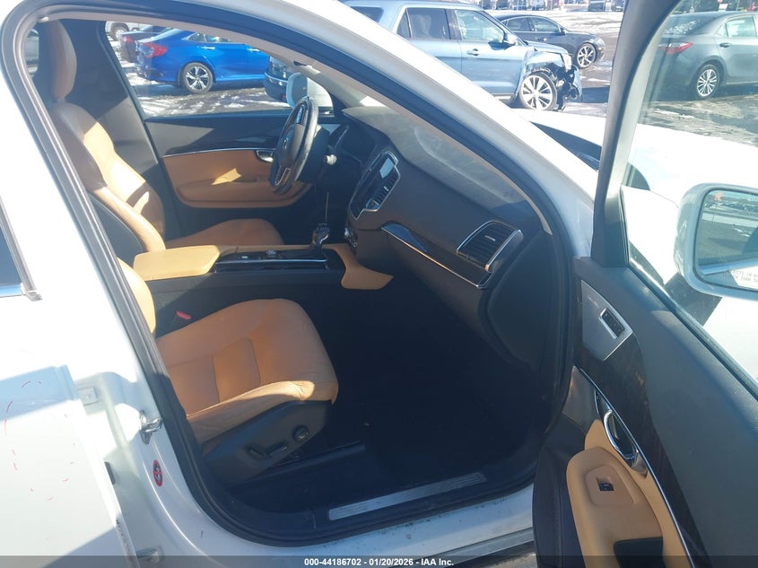 2016 Volvo Xc90 T6 Momentum