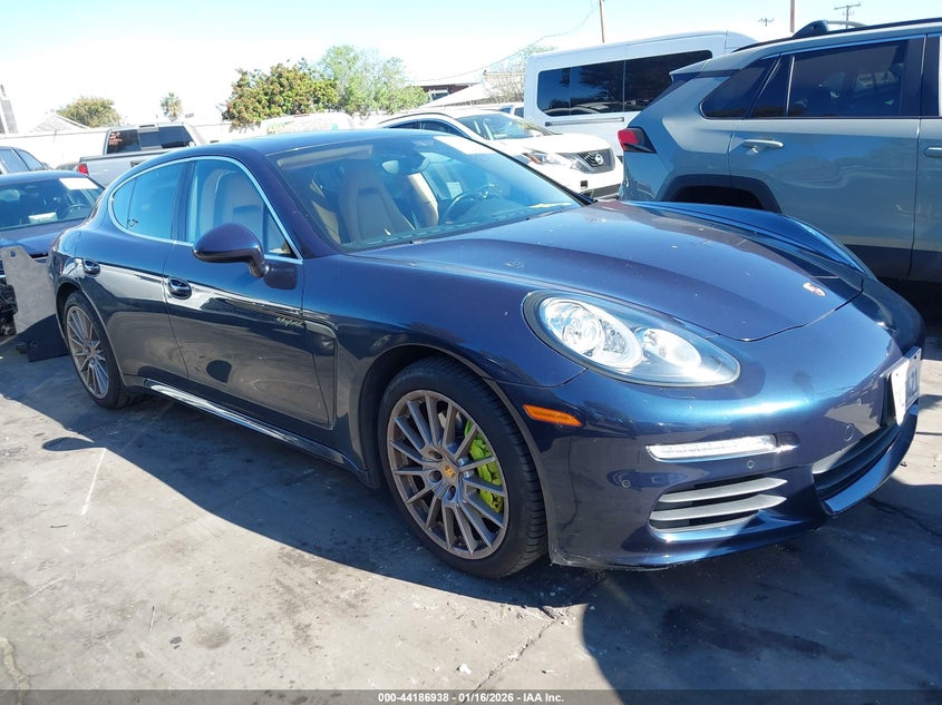 PORSCHE PANAMERA S