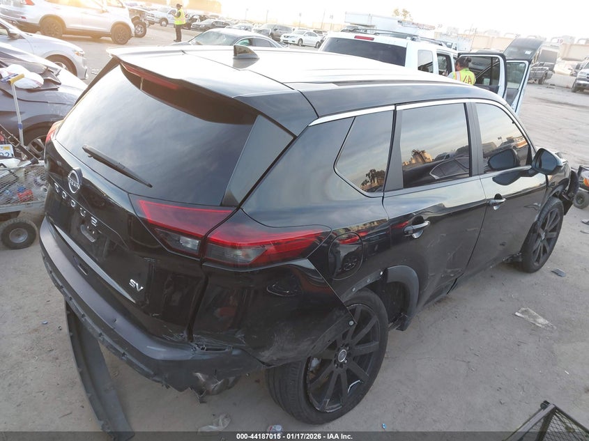 2023 NISSAN ROGUE auction photo 4