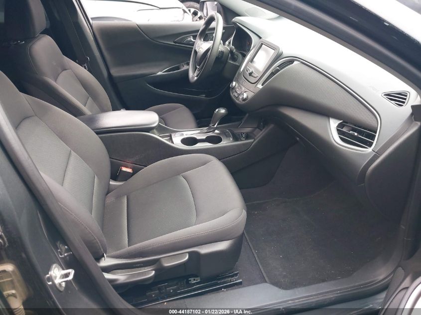 2017 Chevrolet Malibu 1Fl