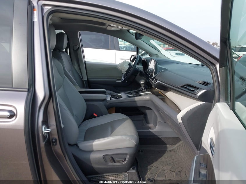 2022 Toyota Sienna Limited