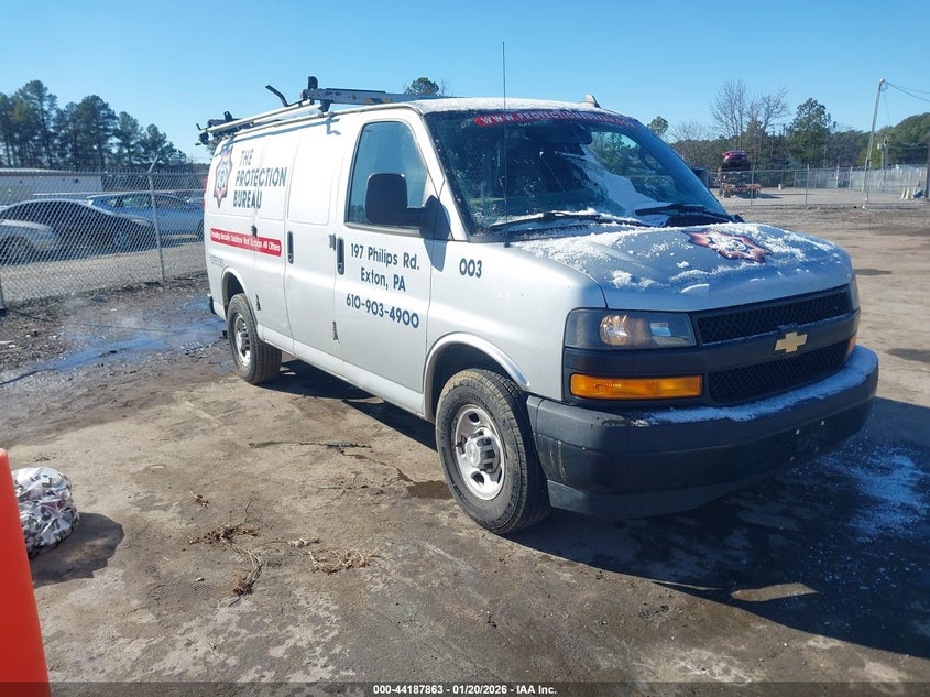 1GCWGAFPXL1164743 2020 Chevrolet Express Cargo Rwd 2500 Regular Wheelbase Wt auction photo 1