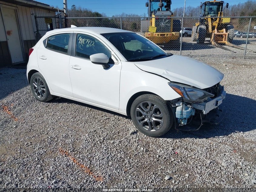 2020 TOYOTA YARIS LE