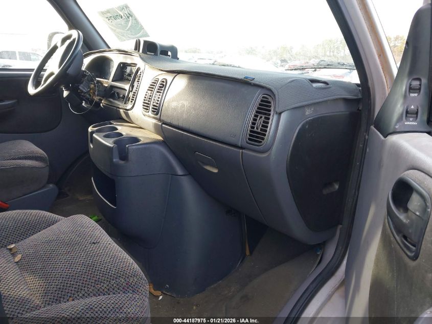 2000 Dodge Ram Wagon 3500