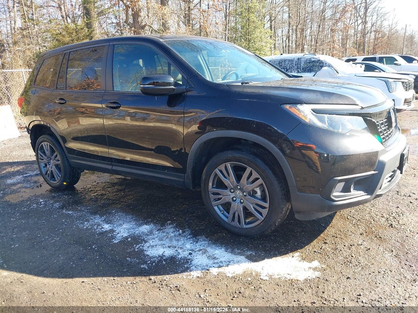 5FNYF8H52MB027871 HONDA PASSPORT Photo 1