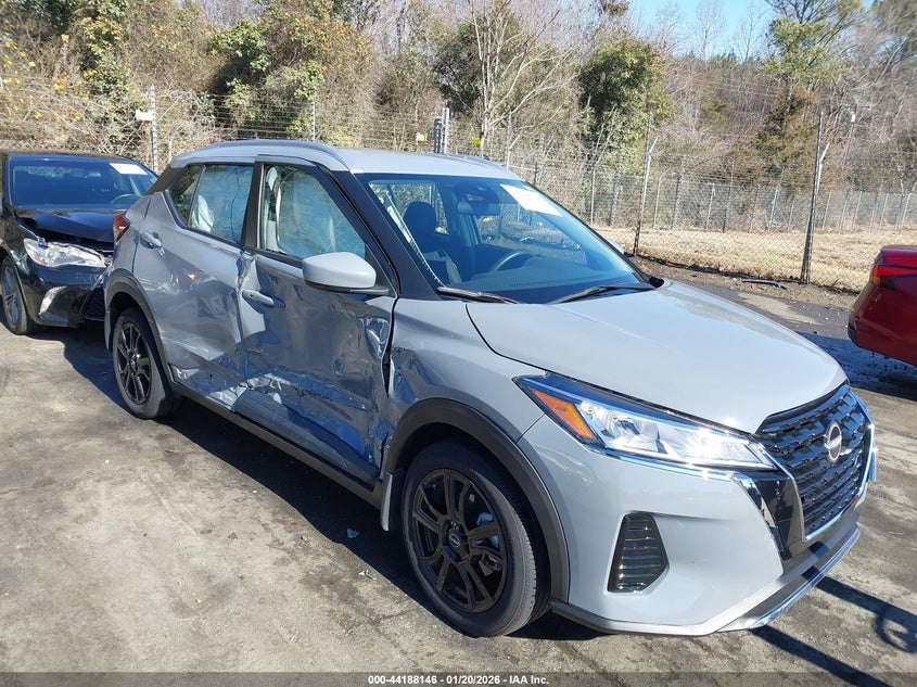 2024 Nissan Kicks Sv Xtronic Cvt