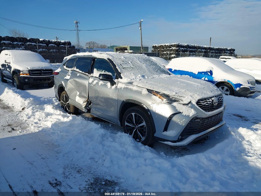 2022 Toyota Highlander Xse