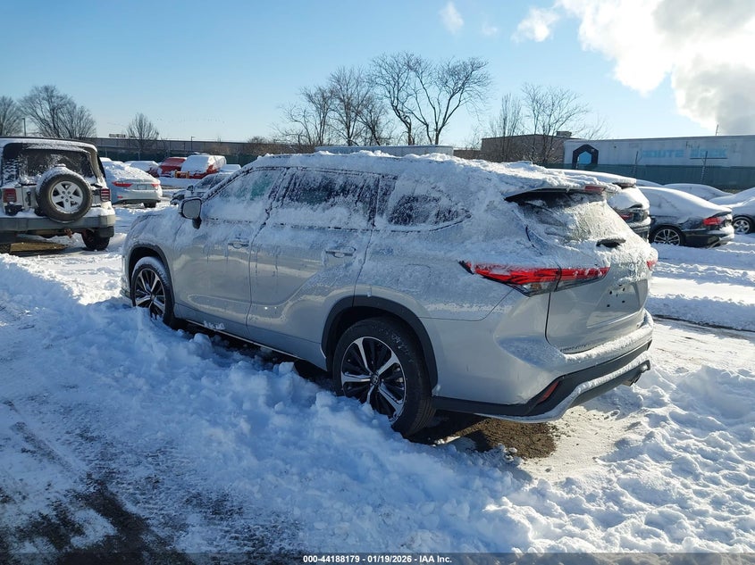 2022 Toyota Highlander Xse