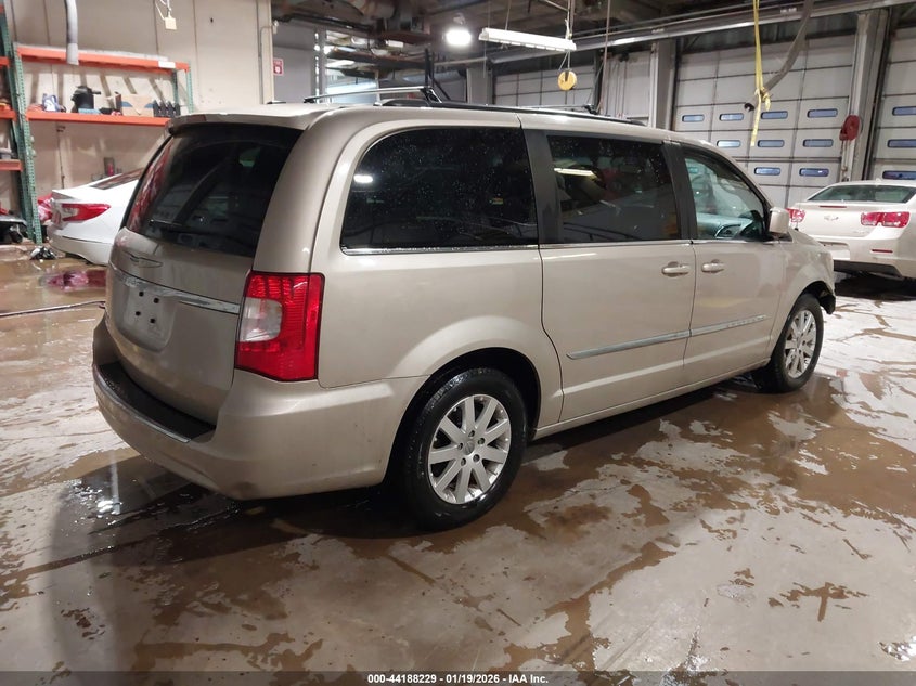 2014 Chrysler Town & Country Touring