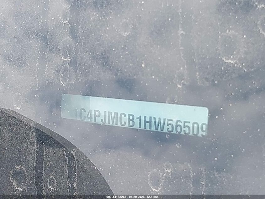 2017 Jeep Cherokee Latitude 4X4 VIN: 1C4PJMCB1HW565091 Lot: 44188263