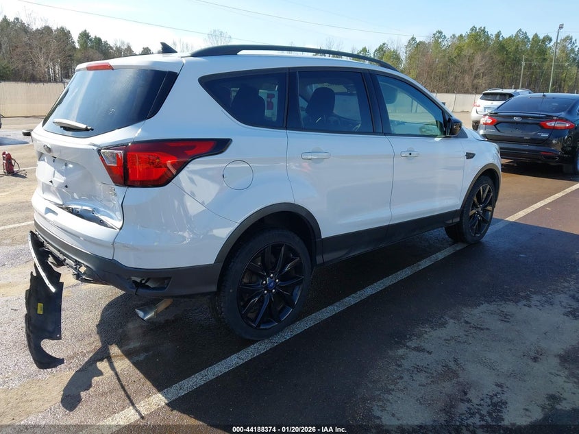 2019 Ford Escape Se