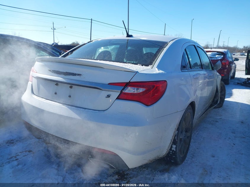 2013 Chrysler 200 Limited