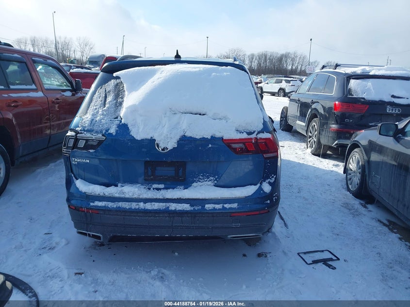 VIN 3VV3B7AX3KM156496 2019 VOLKSWAGEN TIGUAN 2.0T SE/2.0T SEL/2.0T SEL R-LINE/2.0T SEL R-LINE BLACK