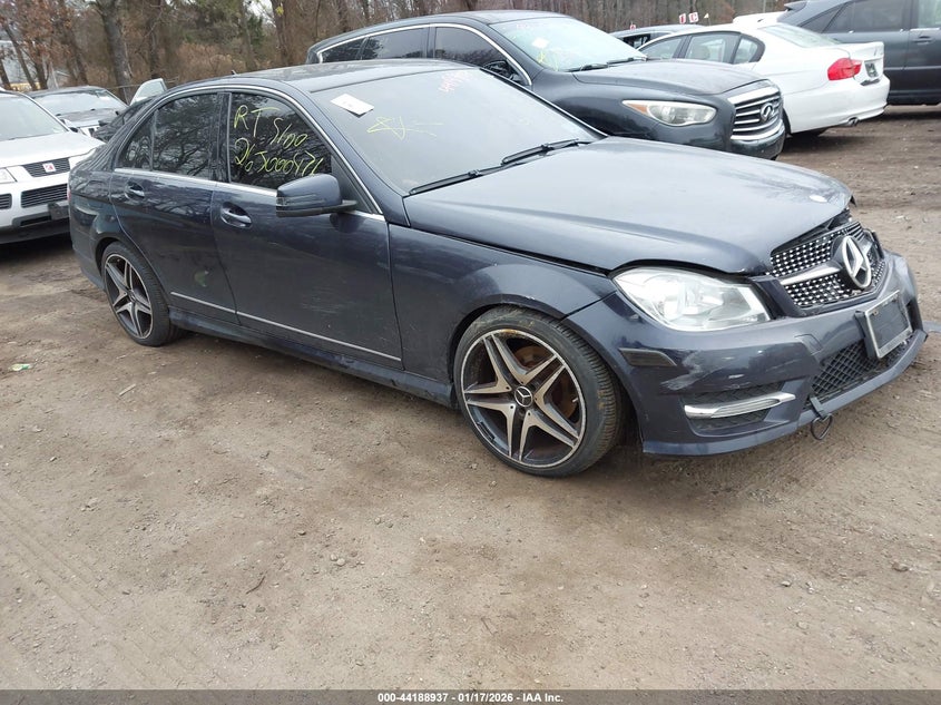 2012 Mercedes-Benz C 300 Luxury 4Matic/Sport 4Matic