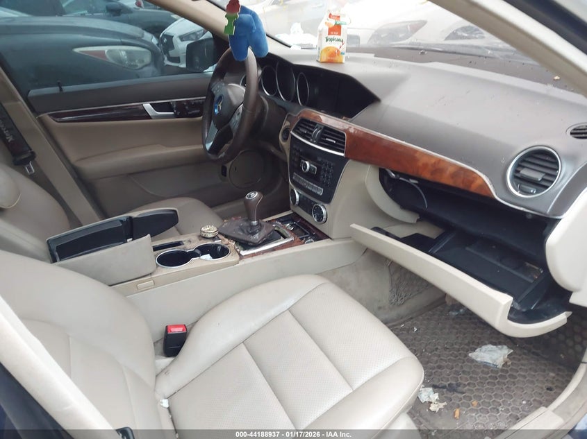 2012 Mercedes-Benz C 300 Luxury 4Matic/Sport 4Matic