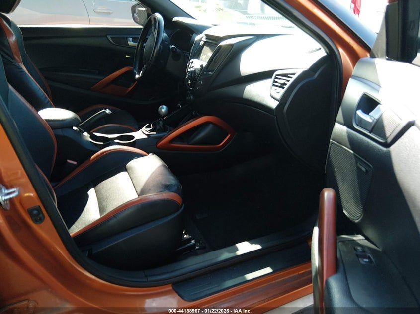 2016 Hyundai Veloster Turbo