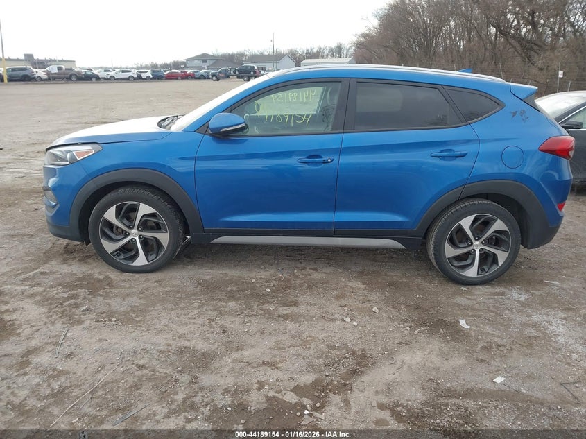 VIN KM8J33AL2JU800682 2018 HYUNDAI TUCSON SPORT