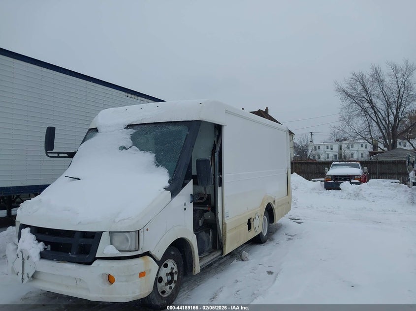 2013 Isuzu Commercial Van