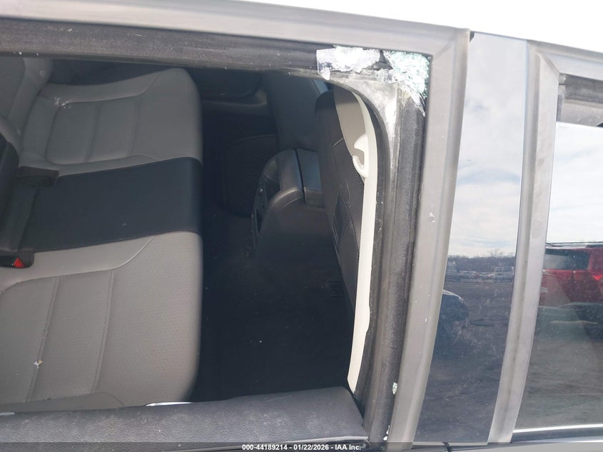 2013 Volkswagen Jetta Hybrid Sel Premium VIN: 3VW637AJ3DM287545 Lot: 44189214