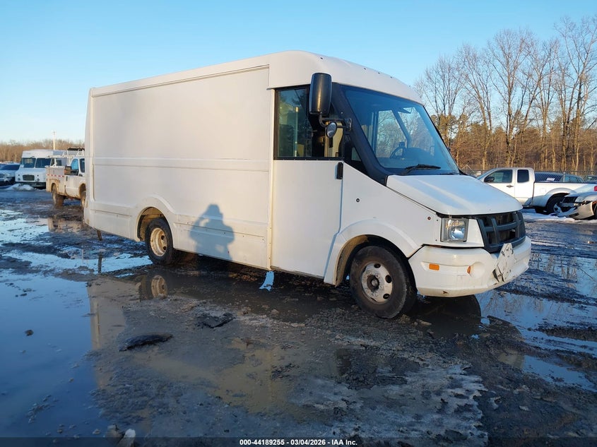 2013 Isuzu Commercial Van