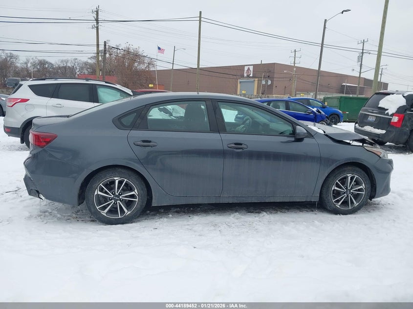 VIN 3KPF24AD4NE485402 2022 KIA FORTE LXS