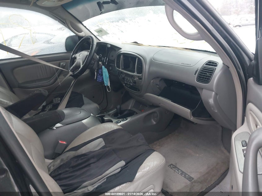 2001 Toyota Sequoia Limited V8