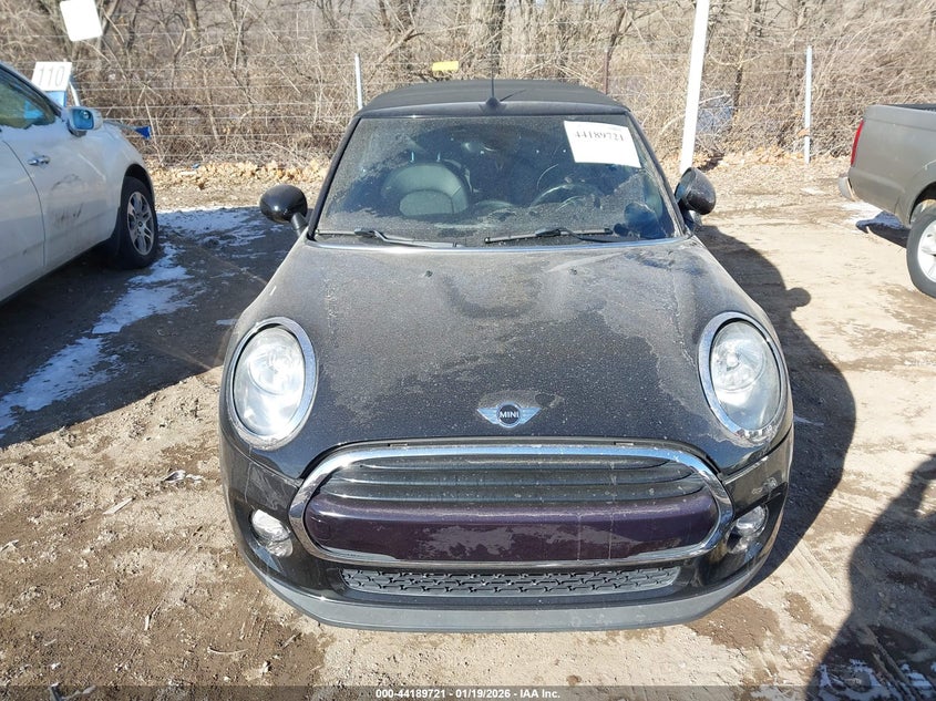 2017 Mini Convertible Cooper VIN: WMWWG5C35H3D00121 Lot: 44189721