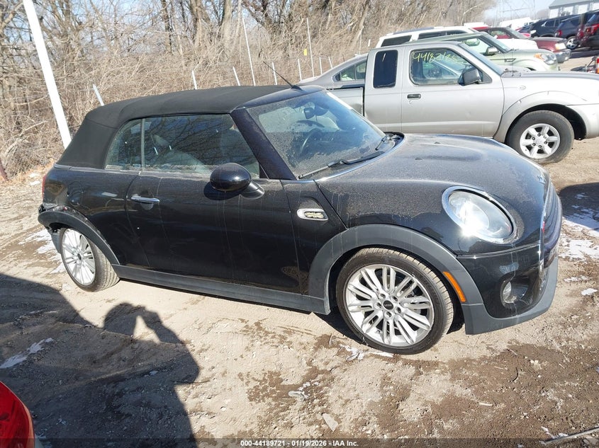 2017 Mini Convertible Cooper VIN: WMWWG5C35H3D00121 Lot: 44189721
